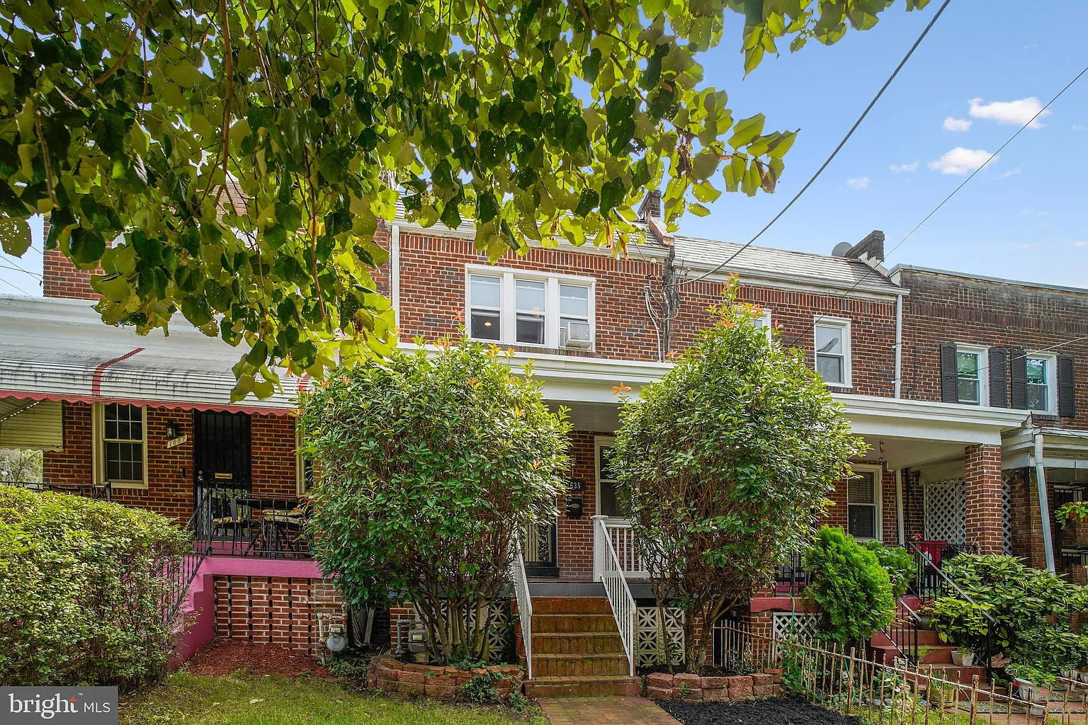 1635 R St SE photo 1