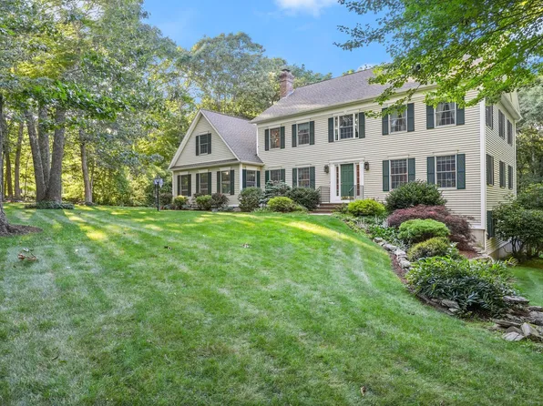 12 Kalmia Drive, Ledyard, CT 06335