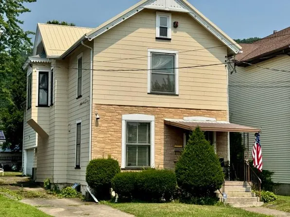 814 Pennsylvania Ave W #4, Warren, PA 16365