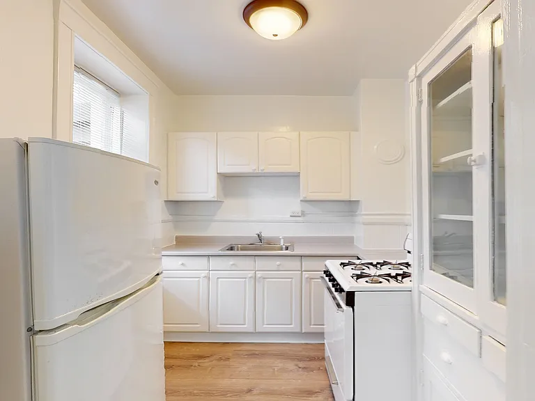 154 Franklin St #206 — Photo 4