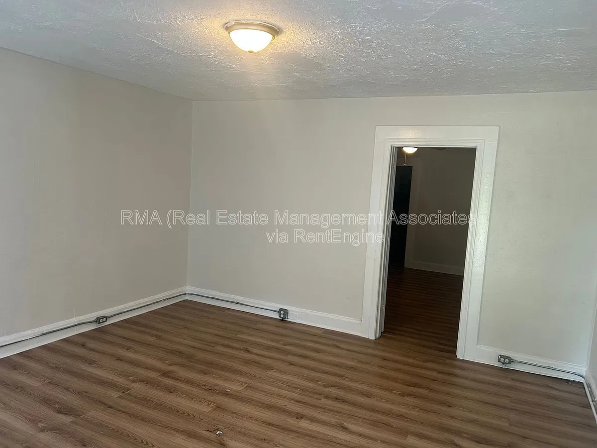 Building Photo - 1104 Meriwether St