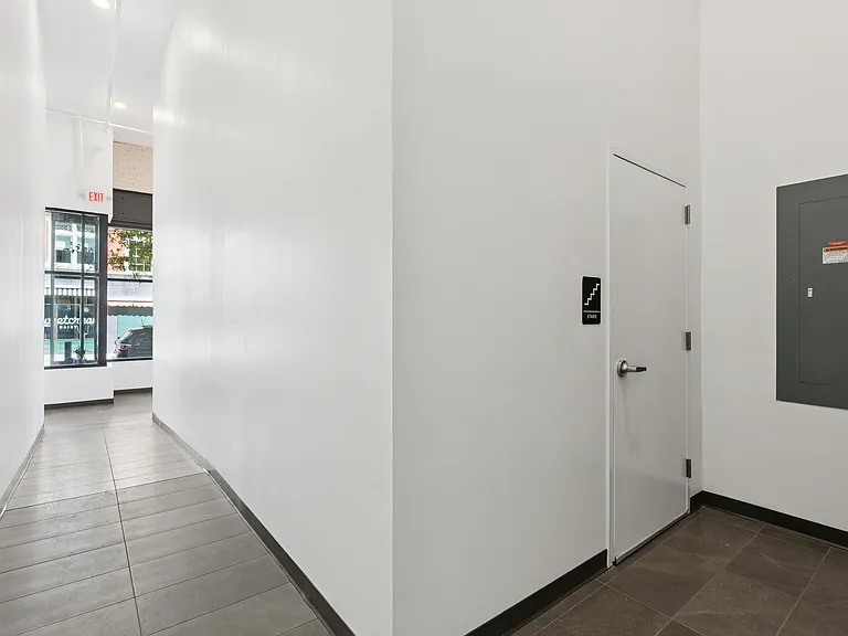 129 Main St #302 — Photo 37