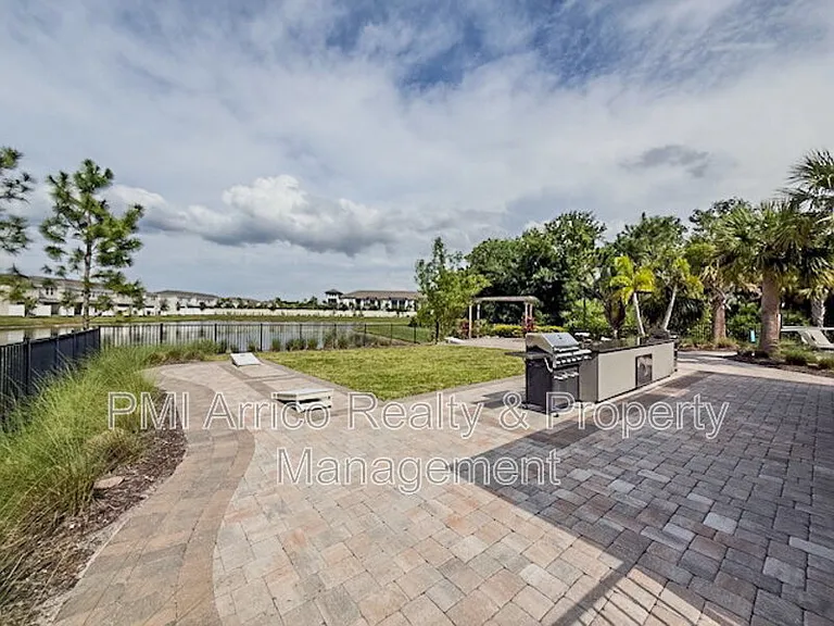 6334 Fairmont Ln — Photo 35
