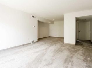 3 Spruce Ln APT 1, Natick, MA 01760