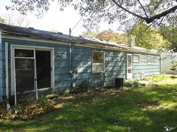 3rd image of 8579 Buerk Dr
