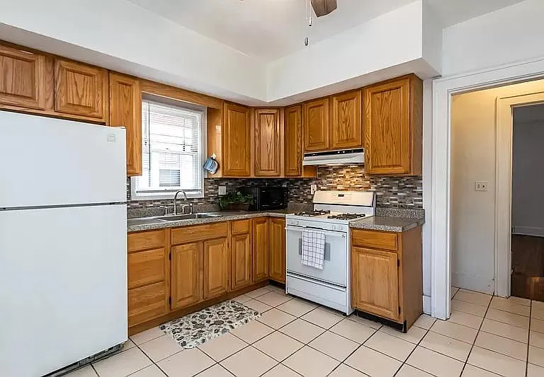 1012 N Glenwood Ave — Photo 8