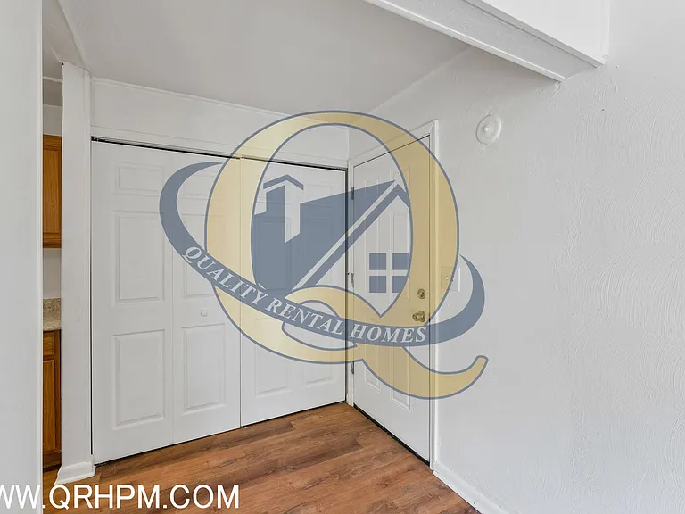 10149 Corunna Rd — Photo 3