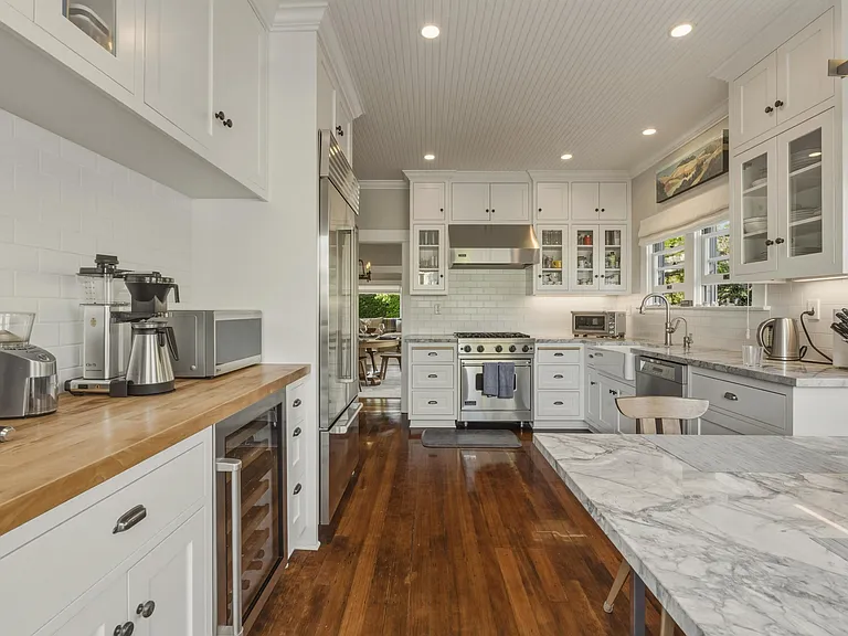 336 E Padre St — Photo 14
