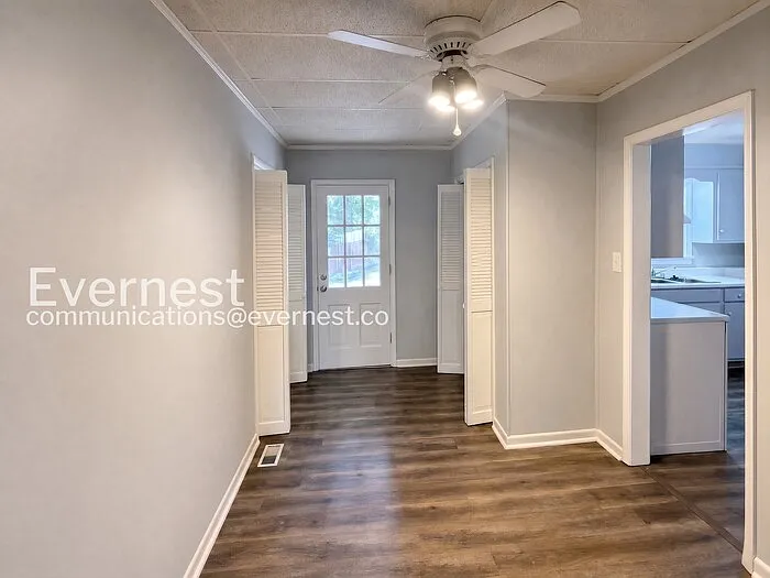 570 Hawkins Dr — Photo 30