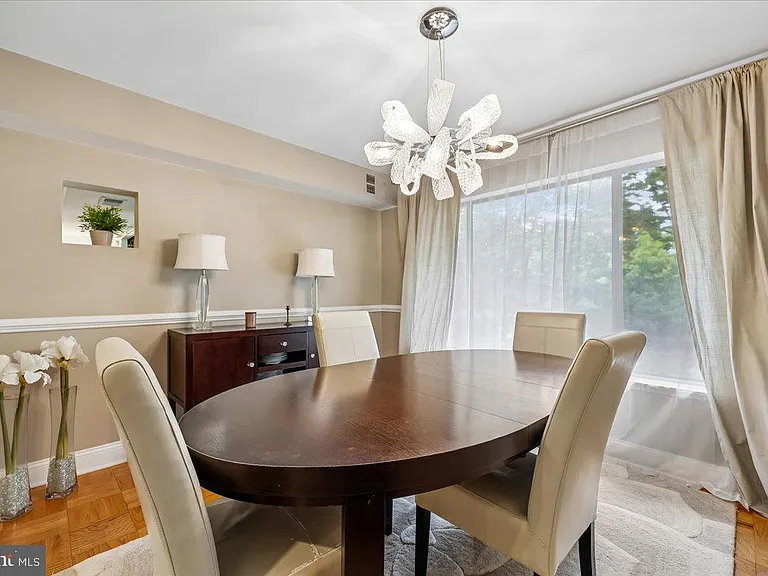 11419 Commonwealth Dr #302 — Photo 10