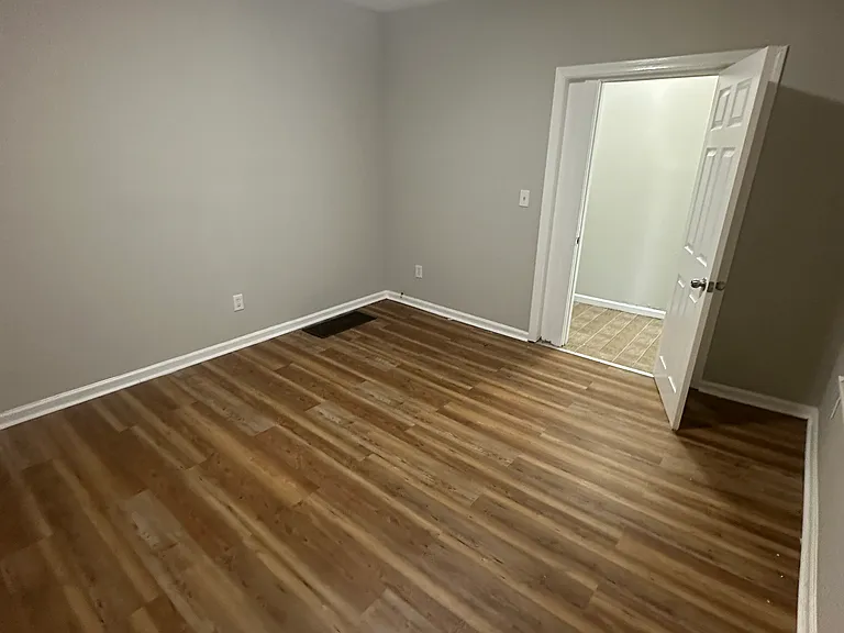 433 Greenwich Ave #1 — Photo 7