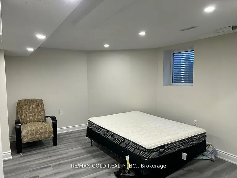 1028 Fernandez Dr #BASEMENT — Photo 11
