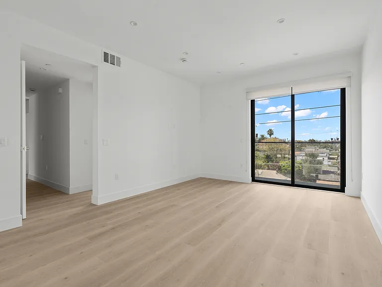 1808 Lincoln Blvd — Photo 13
