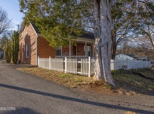 110 S Kilgore St, Athens, TN 37303