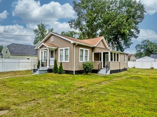 265 Ambrose St, Springfield, MA 01109