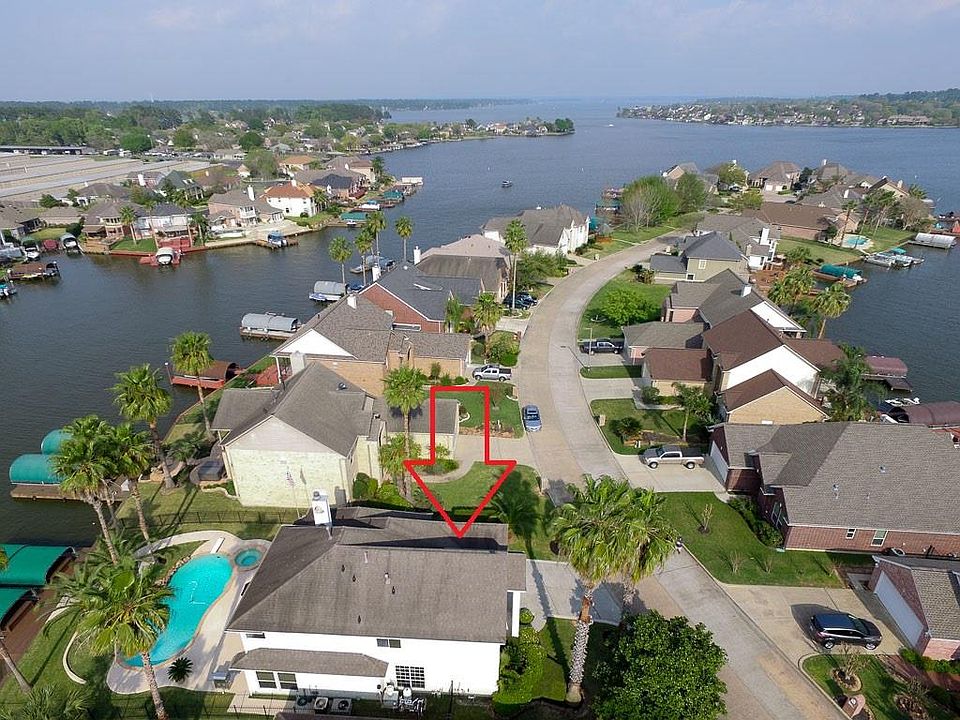 1st image of 352 Bayshore Dr