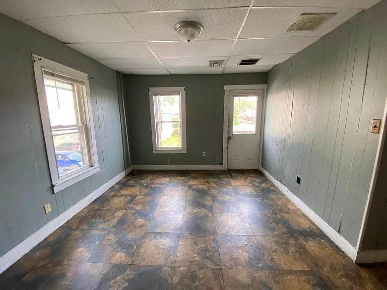 1303 N Washington Ave — Photo 2