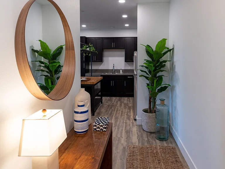 Vela Apartments — Photo 3