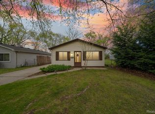 26396 Spicer St, Madison Heights, MI