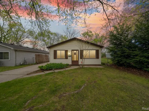 26396 Spicer St, Madison Heights, MI 48071
