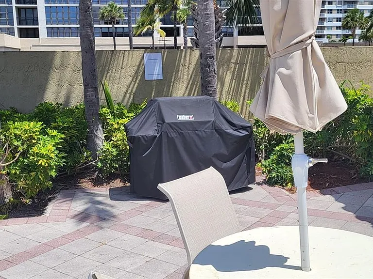 2069 S Ocean Dr #Townhouse 12 — Photo 11
