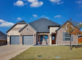 702 La Paloma Rd, Sanger, TX 76266