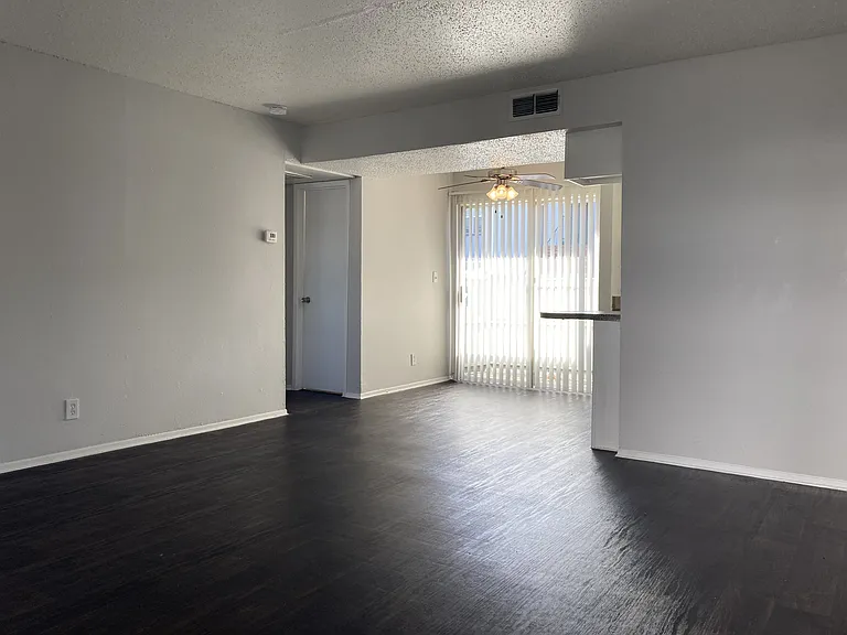 Summerwind Apartments — Photo 19