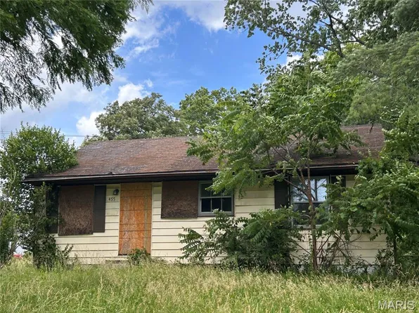 455 Midlothian Rd, Saint Louis, MO 63137