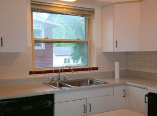 7548 Delmar Blvd, Saint Louis, MO