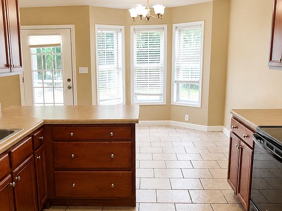 5th image of 4717 Gregory Dr