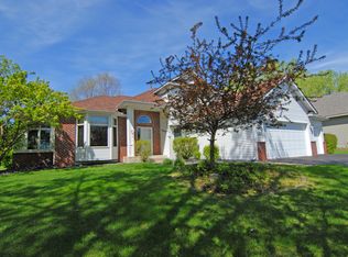 12194 Riverview Rd, Eden Prairie, MN 55347