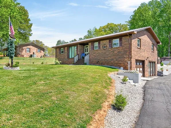 480 Camp Dr, Sparta, TN 38583