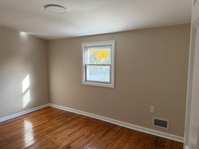 37 Revere Dr — Photo 7