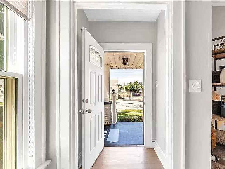 1647 Bunts Rd — Photo 5
