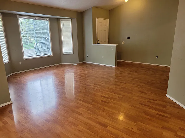 5113 SW 195th Pl — Photo 6