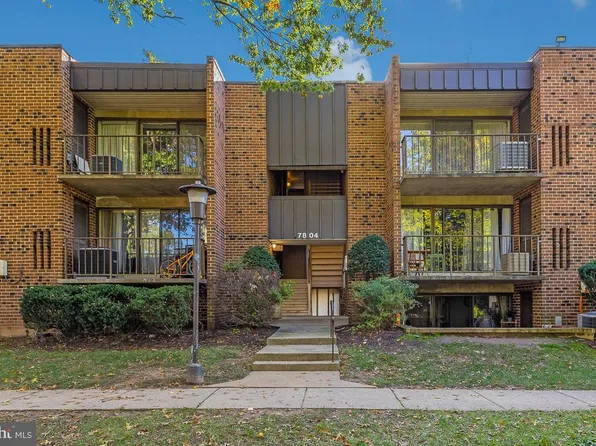 7804 Dassett Ct APT 202, Annandale, VA 22003