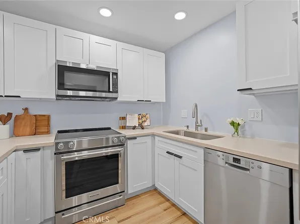 4138 E Mendez St Unit 110, Long Beach, CA 90815