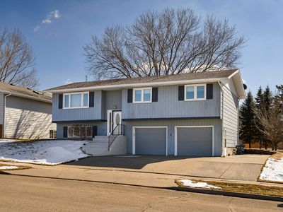 919 E Turnpike Ave, Bismarck, ND, 58501