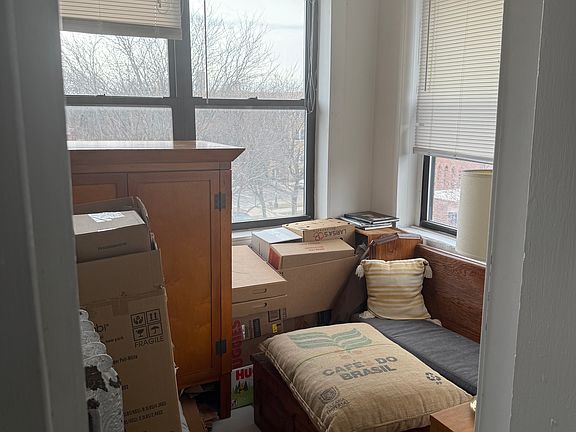 2nd image of 4617 N Albany Ave APT 3