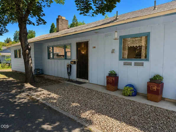 423 SE M St, Grants Pass, OR 97526