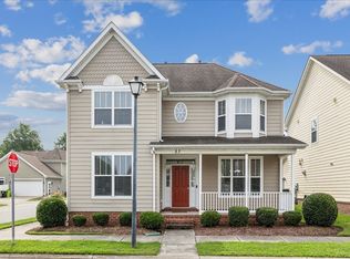 27 Rockingham Dr, Hampton, VA 23669