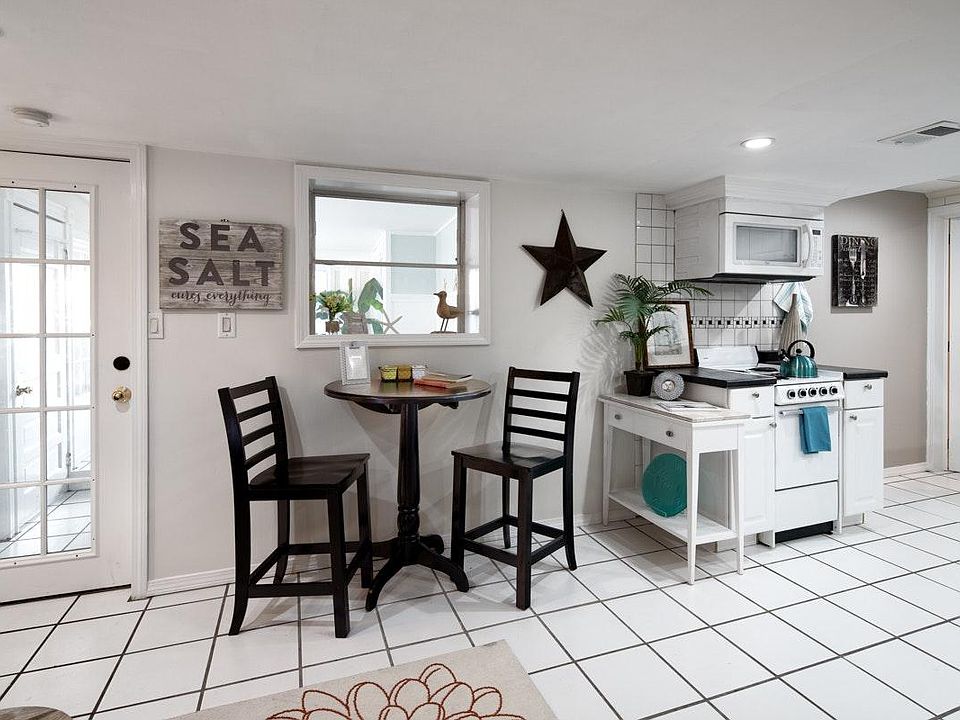 1st image of 22 Dartmouth Way