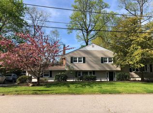 6 Villa Ct, Park Ridge, NJ 07656