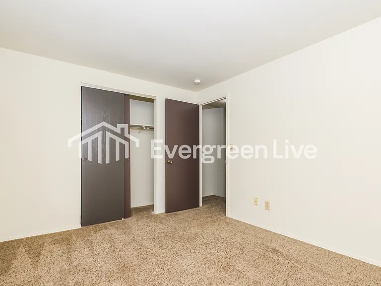 8047 Mount Aetna St — Photo 13
