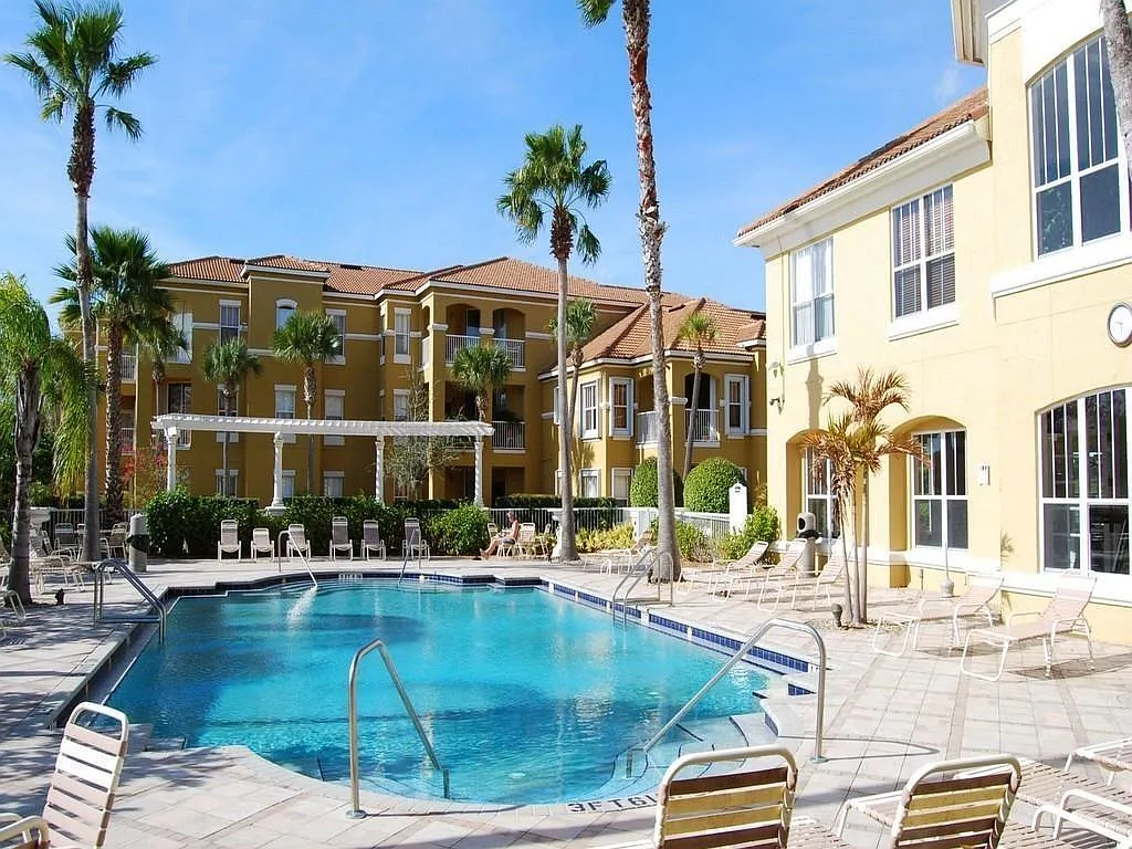 2 bed, 2.0 bath, 994 sqft, $1,750 — Photo 3