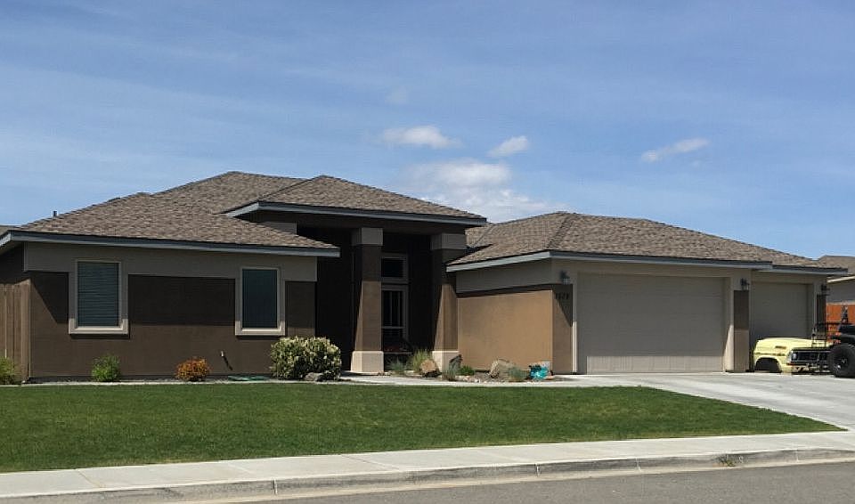 1st image of 1579 Diamond Dr