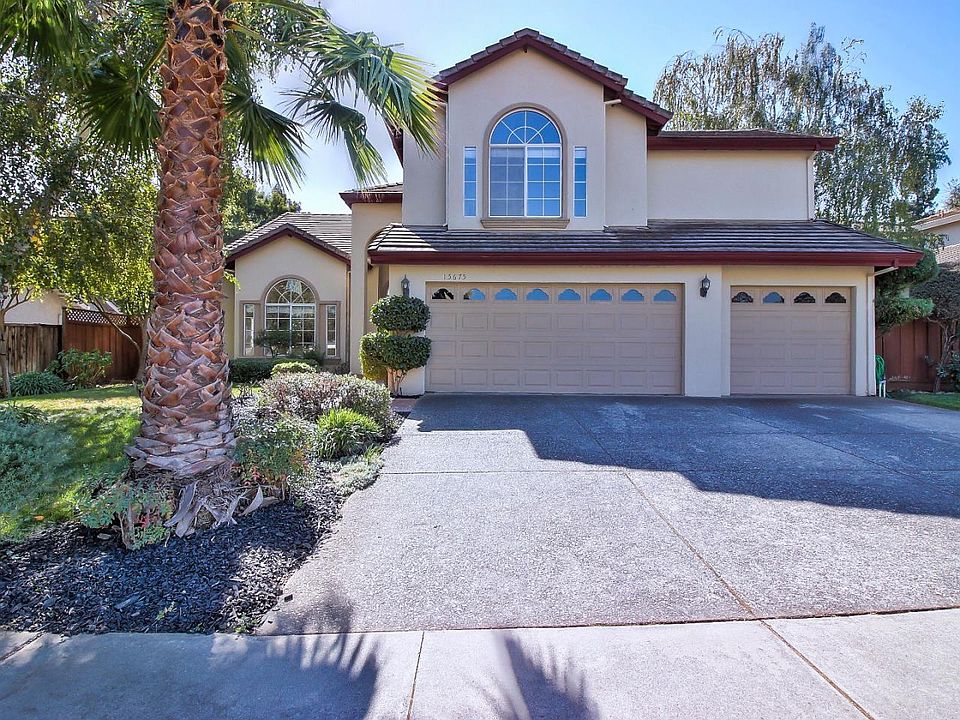 1st image of 15675 La Tierra Dr