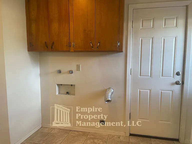 2375 Adams St — Photo 15