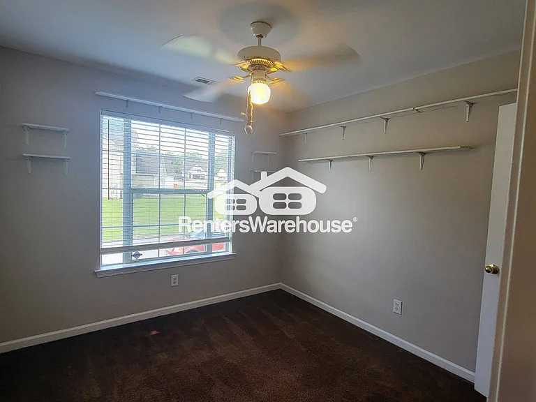 1353 Isleworth Cir — Photo 1