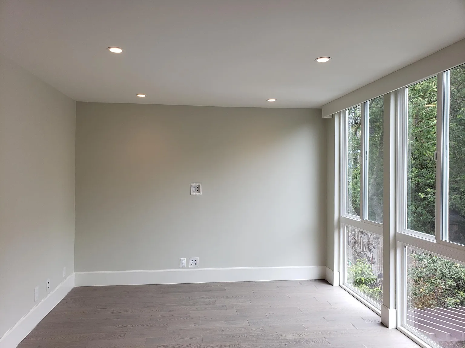 2 bed, 750 sqft, $5,295 — Photo 4